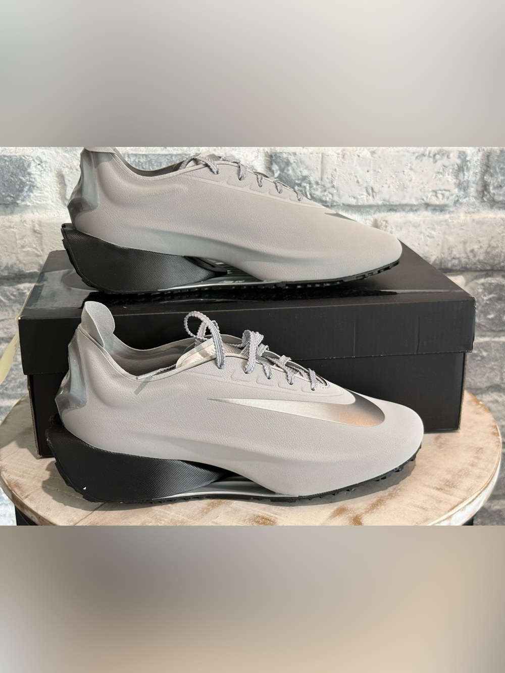 Nike First Sight Noir Flat Silver Black Size 7.5